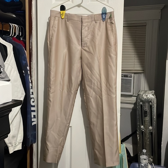 Tuxedo comes with pants and handkerchief - Picture 6 of 10